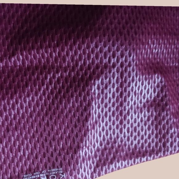 Koral Womens Shiny Sleeveless Racerback & net pattern Top  Burgundy Size Xsmall - Picture 6 of 10